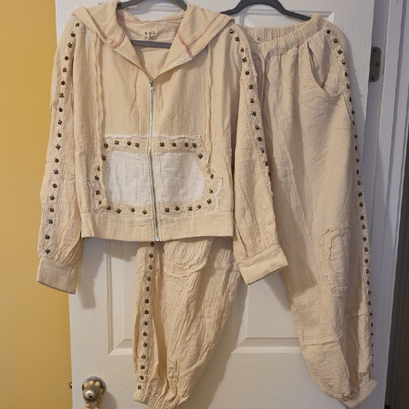 POL Other - NWOT POL Cream Hooded Set